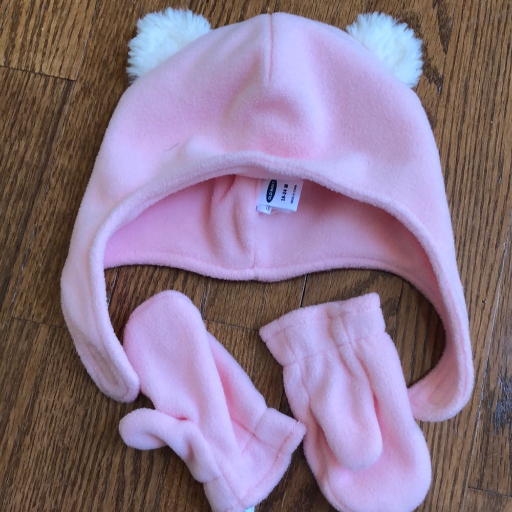 Old Navy fleece bear hat and mittens